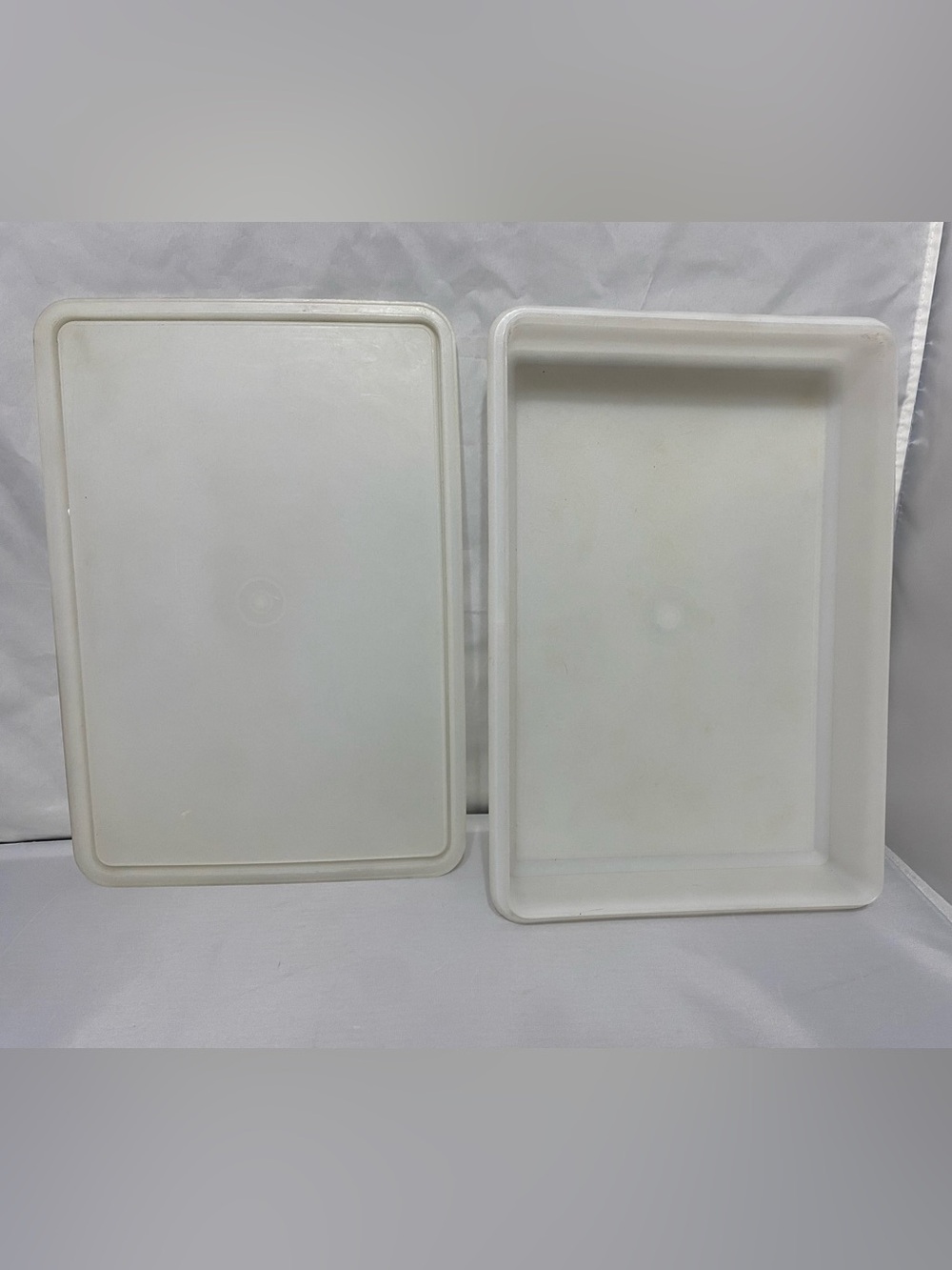 Tupperware White Rectangular Food Storage Container with Lid - Picture 10 of 12